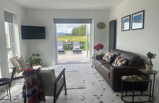 Photo 1 - Magilligan - Cottage - Sleeps 6 - Parking - Garden