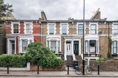 Photo 23 - Modern North London Apartment