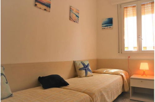 Photo 3 - Sunny Apartment Near the Beach - Beahost