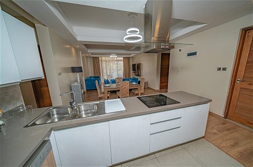 Foto 17 - Lux Suites 37 on Kikambala Apartments
