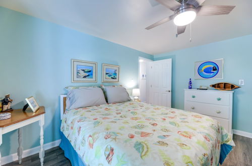 Photo 16 - Emerald Isle Vacation Rental, Walk to Beach