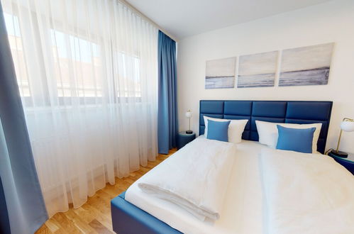 Photo 27 - ALON HOMES Vienna – Premium City Center Apartments