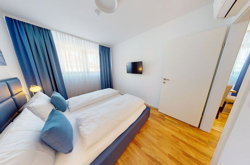 Photo 32 - ALON HOMES Vienna – Premium City Center Apartments