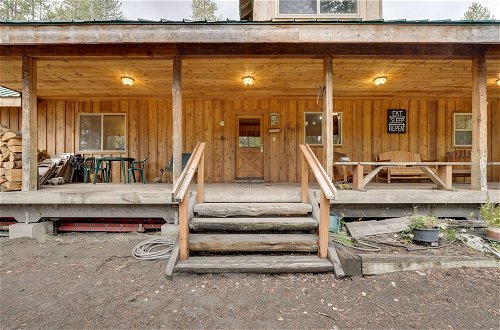 Photo 10 - Pet-friendly House w/ Deck: Near Crater Lake