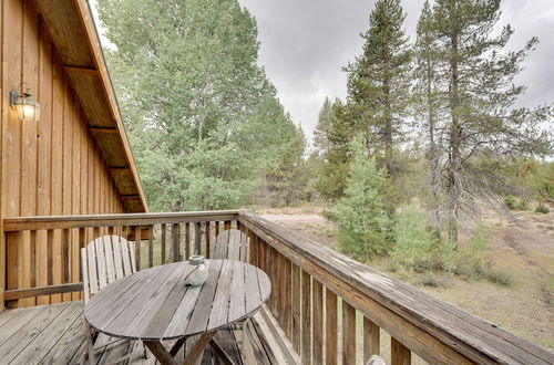 Photo 15 - Pet-friendly House w/ Deck: Near Crater Lake