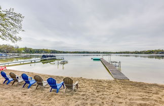 Foto 1 - Lakefront Burlington Vacation Rental: Dock + Beach