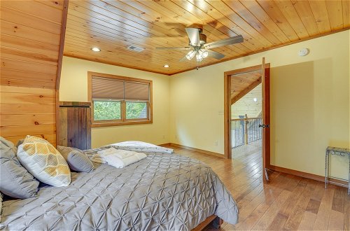 Photo 25 - Roan Mountain Home w/ Deck Near Appalachian Trail