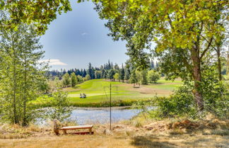 Foto 1 - Chehalis Getaway w/ Golf Course View + Fire Pit