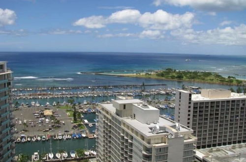 Foto 56 - One Bedroom Condos with Lanai near Ala Wai Harbor - Perfect for 2 Guests