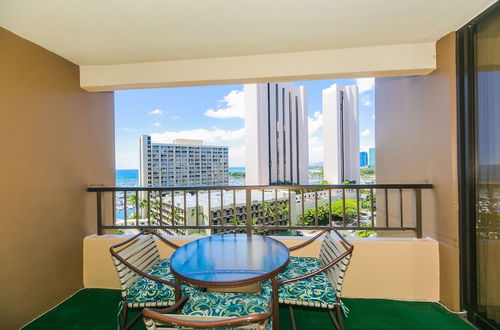 Foto 49 - One Bedroom Condos with Lanai near Ala Wai Harbor - Perfect for 2 Guests