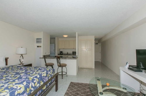 Photo 9 - One Bedroom Condos with Lanai near Ala Wai Harbor - Perfect for 2 Guests