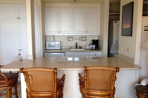 Foto 19 - One Bedroom Condos with Lanai near Ala Wai Harbor - Perfect for 2 Guests