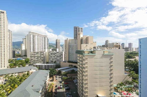 Foto 64 - One Bedroom Condos with Lanai near Ala Wai Harbor - Perfect for 2 Guests