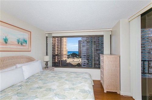 Photo 10 - One Bedroom Condos with Lanai near Ala Wai Harbor - Perfect for 2 Guests
