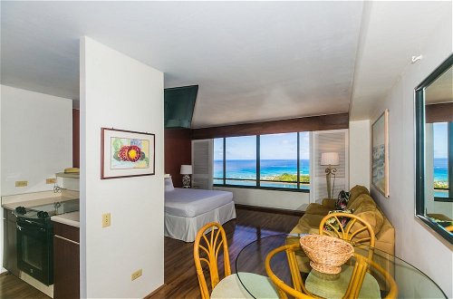 Foto 48 - One Bedroom Condos with Lanai near Ala Wai Harbor - Perfect for 2 Guests