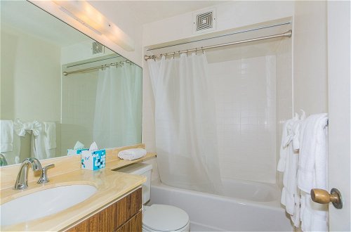 Foto 40 - One Bedroom Condos with Lanai near Ala Wai Harbor - Perfect for 2 Guests