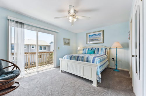 Photo 12 - Fernandina Beach Vacation Rental: Steps to Beach