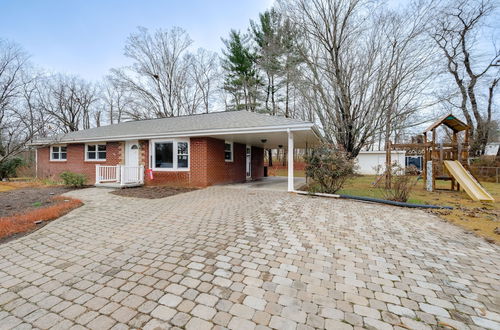 Photo 4 - Family-friendly Blacksburg Retreat w/ Playground