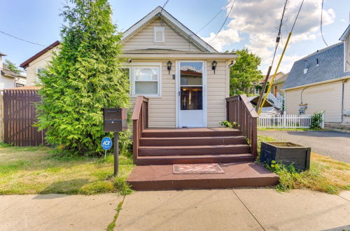 Photo 15 - Keansburg Home w/ Private Hot Tub