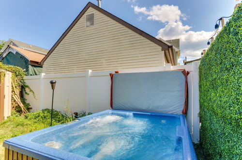 Photo 9 - Keansburg Home w/ Private Hot Tub