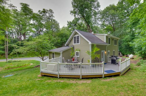 Photo 1 - Charming Manheim Cottage w/ On-site Animal Viewing