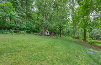 Photo 3 - Charming Manheim Cottage w/ Deck & Grill