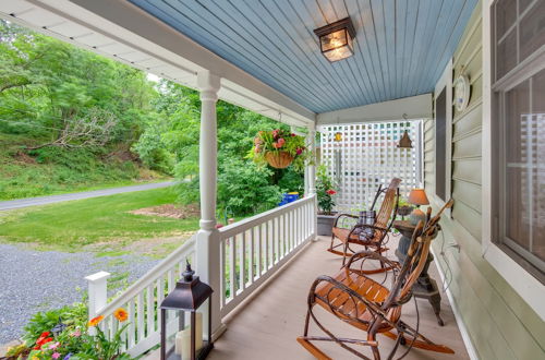 Photo 26 - Charming Manheim Cottage w/ Deck & Grill