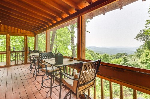 Foto 8 - Cozy Murphy Cabin w/ Decks & Mountain Views