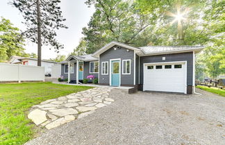 Foto 1 - Houghton Lake Family Cottage w/ Game Room