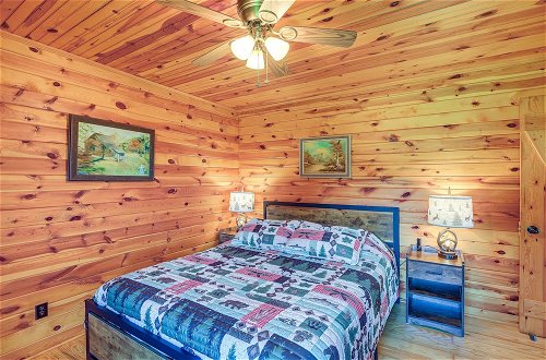 Photo 12 - Blue Ridge Mountain Cabin w/ Views & Hot Tub