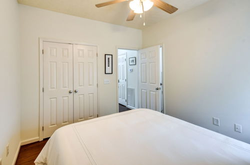 Foto 5 - Bright Auburn Vacation Rental < 1 Mi to Campus