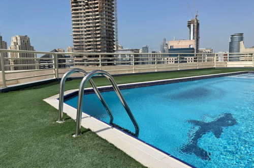 Foto 10 - Elite LUX Holiday Homes - Fabulous Studio - Access to Beach Metro in Dubai Marina