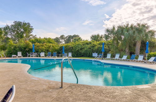 Photo 10 - Palmetto Dunes Golf Getaway: Pool + Beach Access