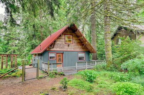 Photo 9 - Peaceful Mt. Hood Cabin w/ Hot Tub & Fire Pit