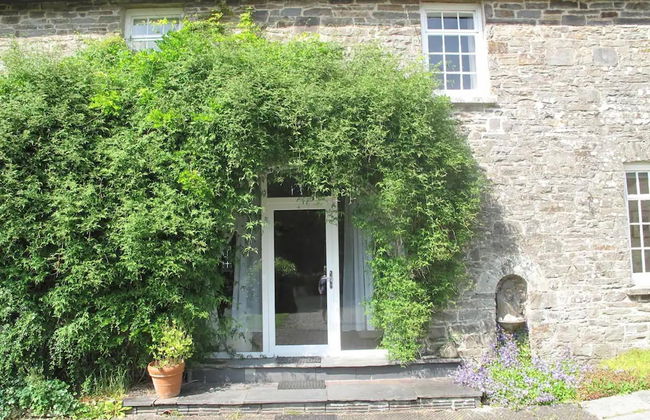 Comfortable Airy 5-bed Apartment in Llandysul - Foto 1