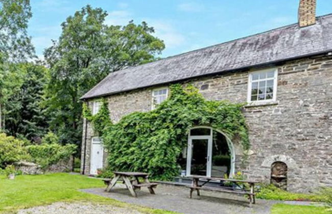 Comfortable Airy 5-bed Apartment in Llandysul - Foto 12