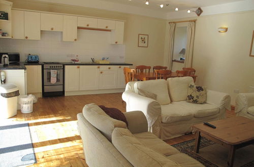 Foto 4 - Comfortable Airy 5-bed Apartment in Llandysul