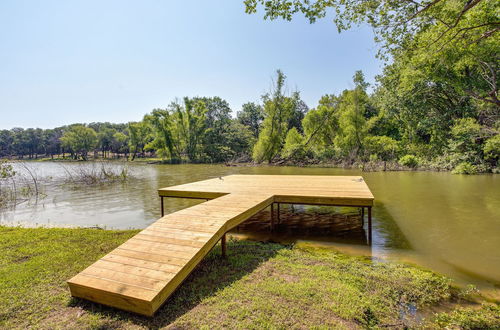 Photo 15 - Lake Tawakoni Vacation Rental w/ Dock & Fire Pit