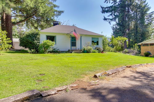 Photo 2 - Vintage Cottage by Leaburg Canal w/ Large Yard