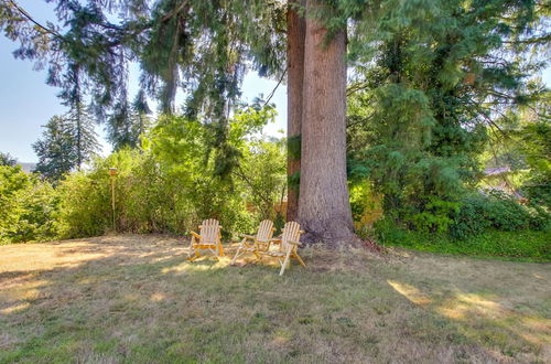 Photo 5 - Vintage Cottage by Leaburg Canal w/ Large Yard