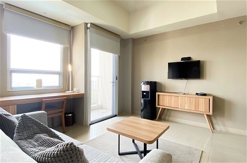 Foto 13 - Spacious And Elegant Studio Apartment Mustika Golf Residence