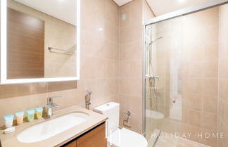 Foto 1 - LUX The Executive Sobha Suite 2