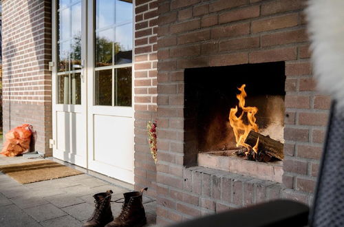 Foto 13 - Detached Villa with Outdoor Fireplace near Veluwe