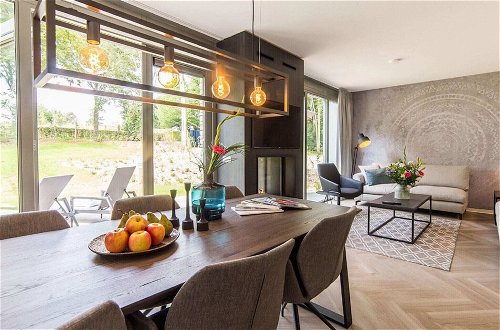 Foto 6 - Luxury Villa With Fireplace, Near Maastricht
