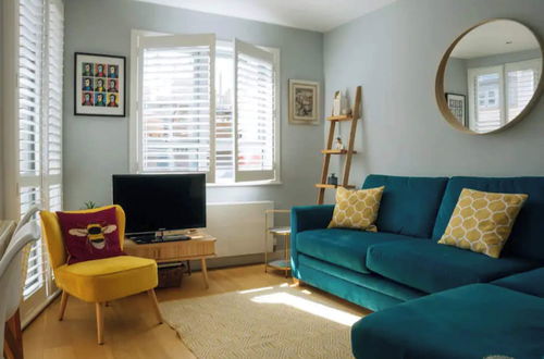 Photo 11 - Beautiful & Modern 1BD Flat - Stockbridge