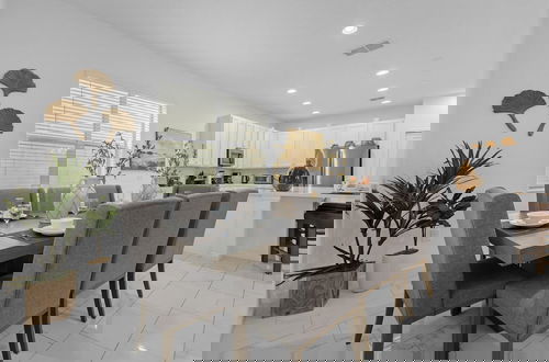 Foto 16 - Awesome Games Room Cinema Theme Rooms and More
