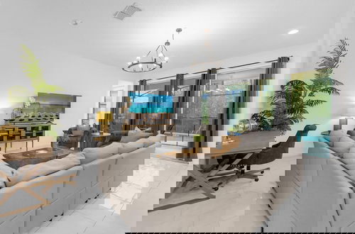 Foto 10 - Awesome Games Room Cinema Theme Rooms and More