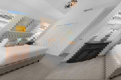 Foto 36 - Awesome Games Room Cinema Theme Rooms and More