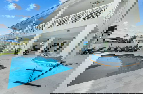 Foto 6 - Luna Light Waterfront Pool Dock Views