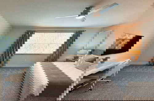 Foto 16 - Upstay - Modern Family Townhouse w Private Pool
